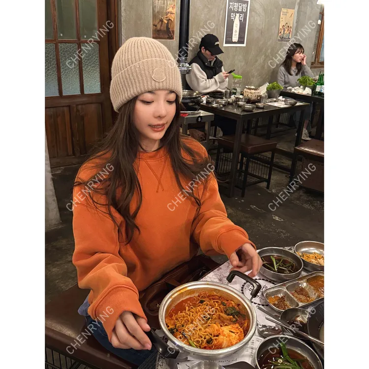 J.JOEY 简约百搭宽松圆领抬头套头卫衣 C501129