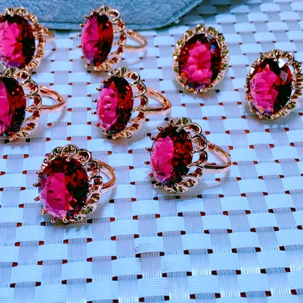 铜合金合金玻璃戒指 玫红色妈妈款戒指 qiqak uzuk yakutrang