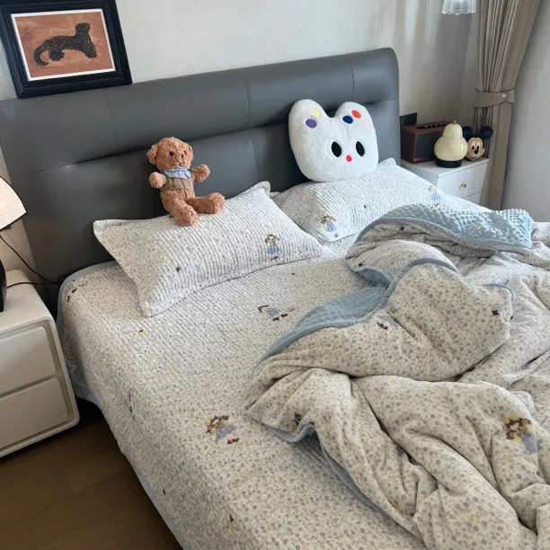 冬款主推加厚保暖牛奶绒床盖三件套及豆豆绒被套床盖四件套