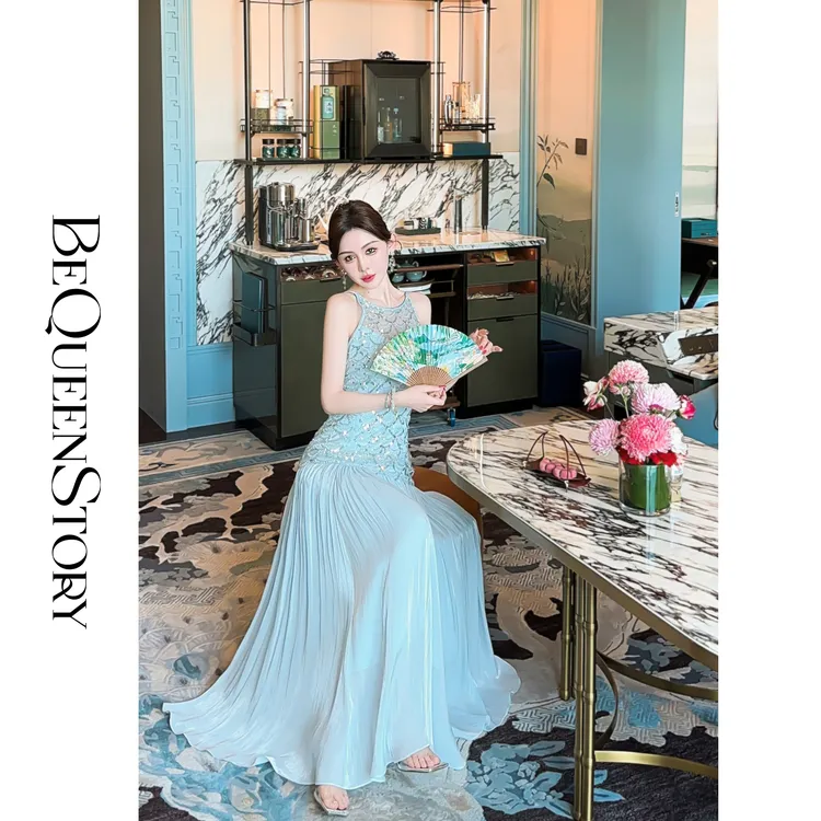 余潇潇【人鱼礼赞】精致蕾丝亮片花纹拼接缎面无袖礼服连衣裙