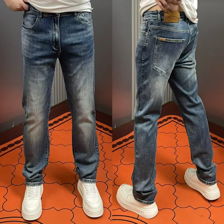 590169修身直筒刺绣秋冬做旧手擦牛仔裤夏季时尚2026潮流