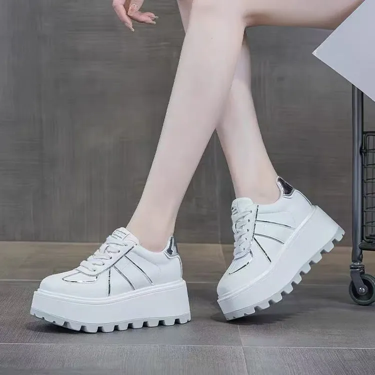 2866断码女鞋子时尚百搭厚底加绒女板鞋秋季系带女士休闲鞋