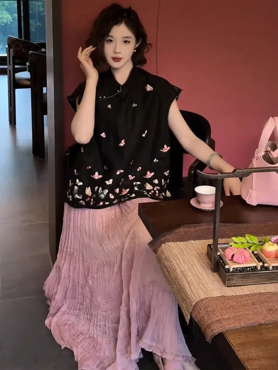 夏季新中式国风复古高级感洋气独特绝美黑色上衣粉色半身裙两件套