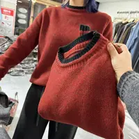 女士领口拼色圆领加厚针织衫