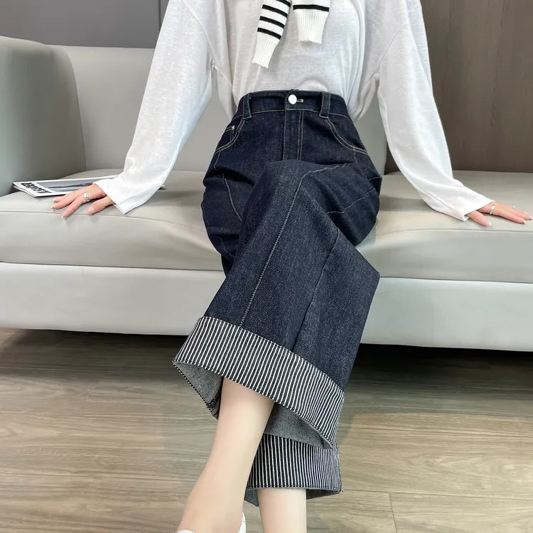 翻边时尚牛仔阔腿裤女春秋季新款高腰宽松显瘦百搭九分休闲直筒裤