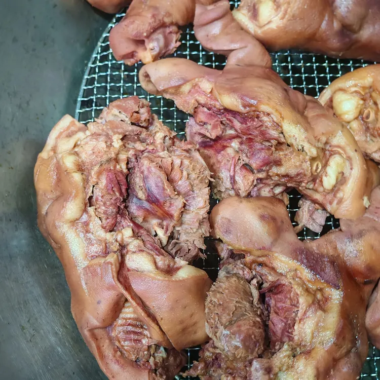 纯大料卤煮猪头肉不腥不睬不口渴没有保湿剂没有科技很火放心吃