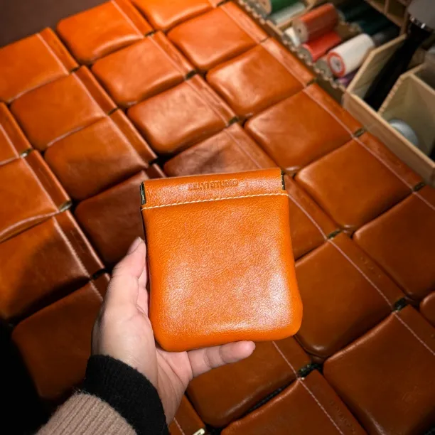 可以盘养包浆变色的牛皮文玩包手串收纳包核桃包真皮小方包零钱包