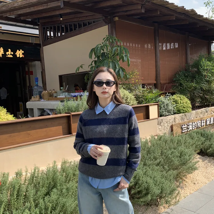 2025冬韩系条纹毛衣女宽松圆领针织衫温柔复古山羊绒学院减龄上衣