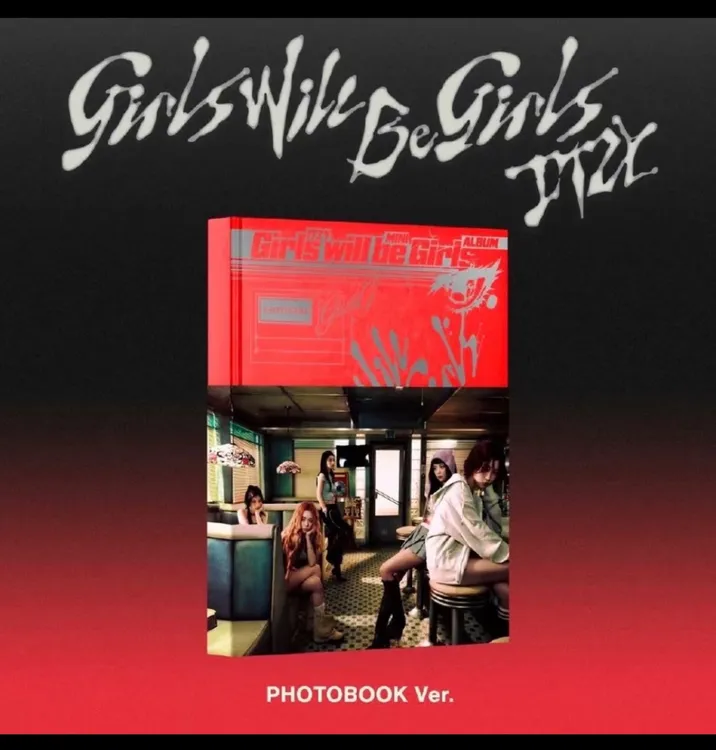 【击粉福利】ITZY GOLD击回归新砖画册Pb 全新未拆正品