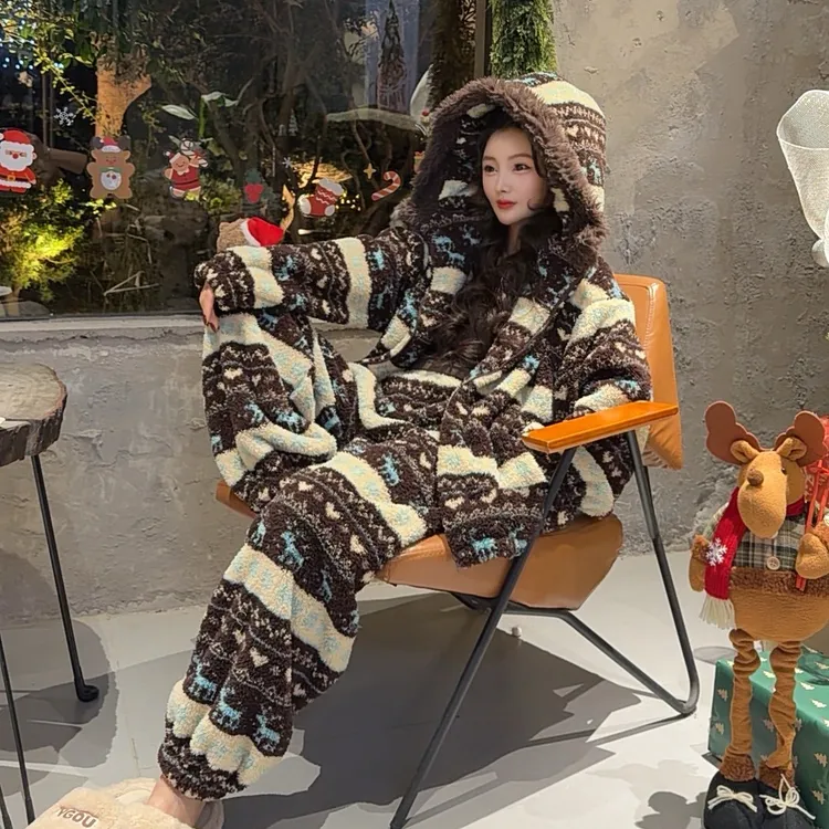 睡衣女秋冬款冬季珊瑚绒家居服法兰绒加厚款冬天大码加绒保暖套装