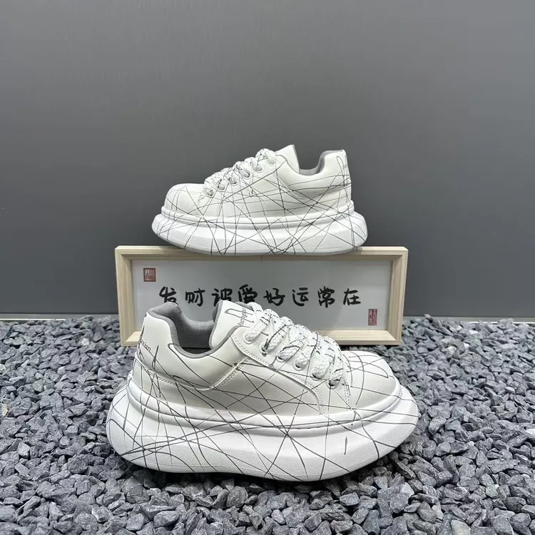 百搭男士2025秋季舒适厚底增高老爹鞋时尚软底潮流轻便运动休闲鞋