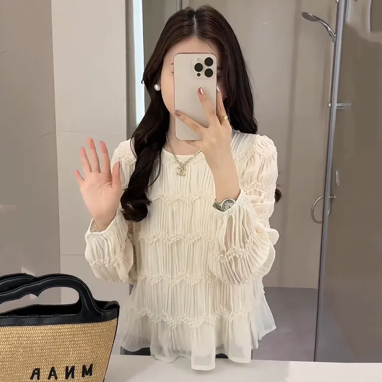 开春褶皱纹理衬衣女款2025新款爆款漂亮小衫轻奢高级感衬衫女上衣