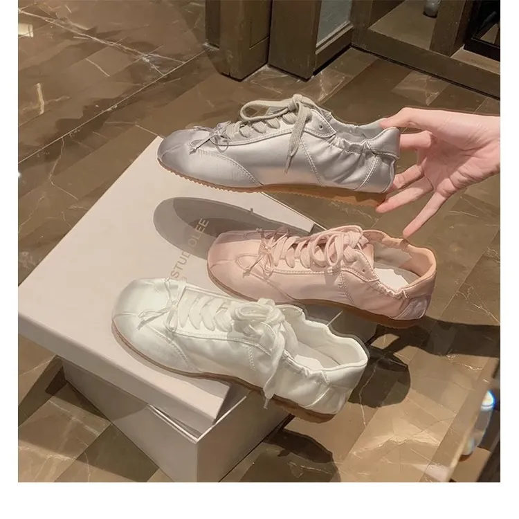 妈studiolee甜妹鞋子男款圆头缎面运动板鞋蝴蝶结轻奢休闲德训