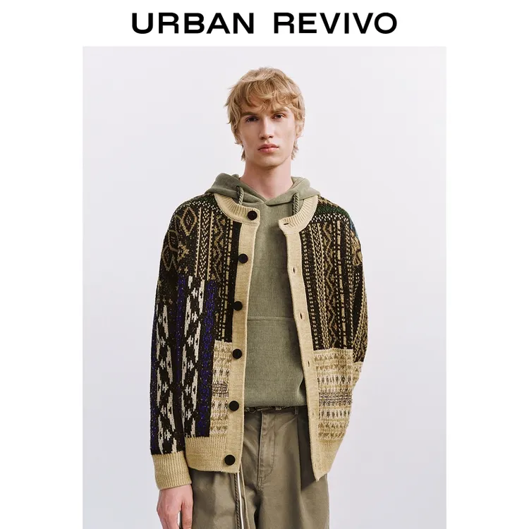 UR2025冬季新款男装休闲民族风图案肌理针织开衫UML950042