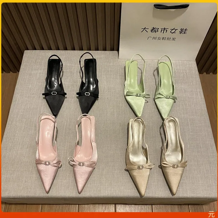 2025年春款名媛水钻扣结气质包头凉鞋女外穿尖头细跟后绊带鞋