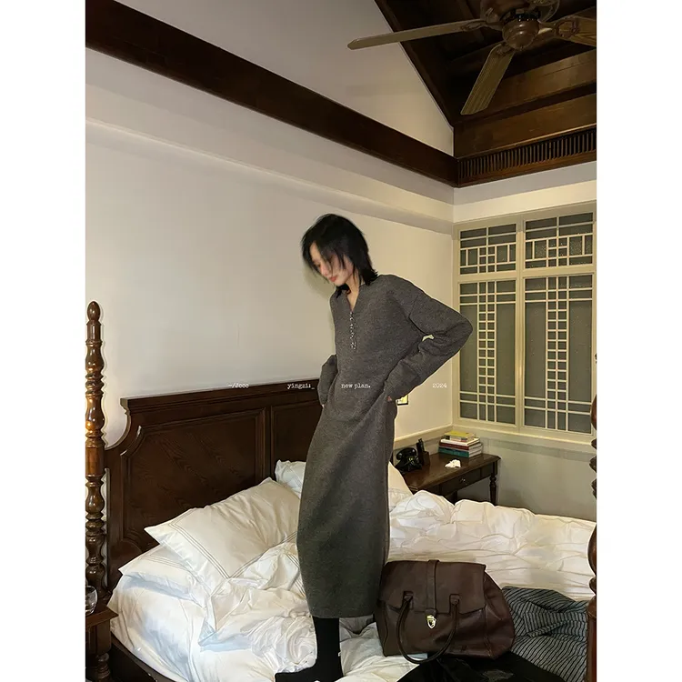 JCCC影子【自在之境】通勤U领长袖廓形宽松针织连衣裙JE4KZR10