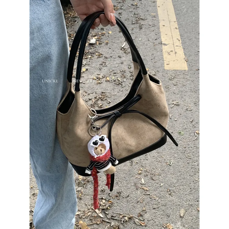 韩系小众腋下包包女款爆款2025新款秋冬时尚手提包百搭通勤单肩包