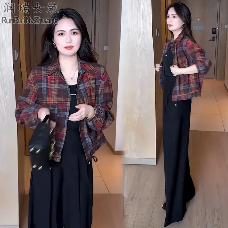 洋气格纹短外套女2025秋季新款小个子穿搭宽松显瘦妈妈短款上衣潮