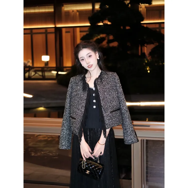 徐开开 黑 富家千金优雅复古流苏显瘦亮片粗花呢小香外套「羽绒版」