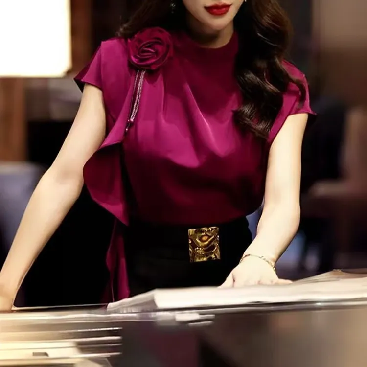 法式赫本风气质立体花朵红色衬衣女夏季减龄时尚通勤高级缎面上衣
