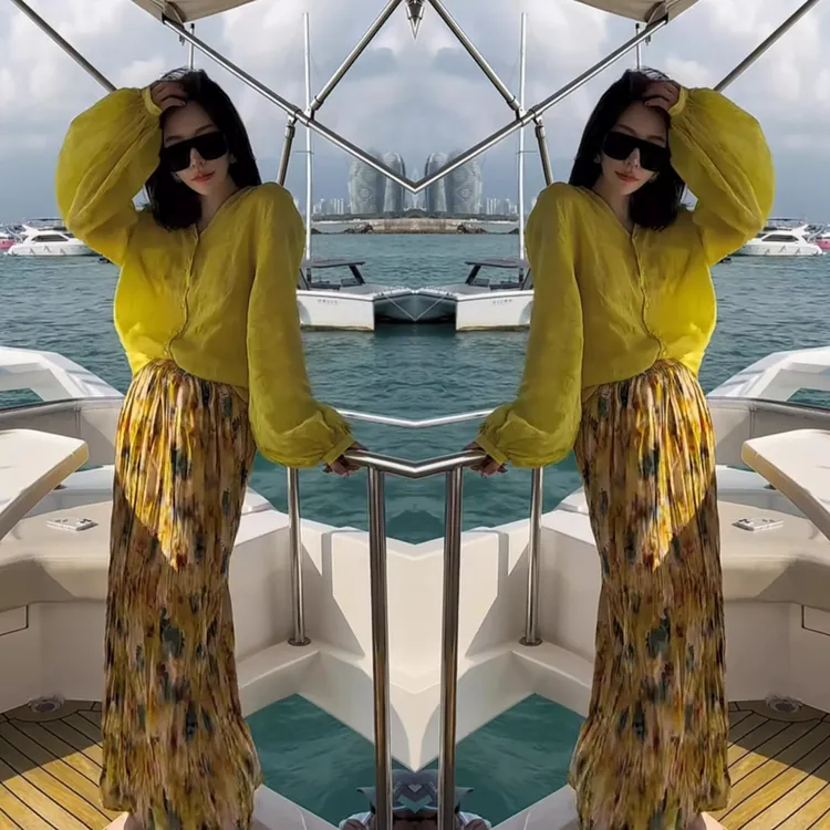 欧洲站时尚减龄防晒衬衫女2025夏季新款纯色泡泡袖透气外套上衣潮