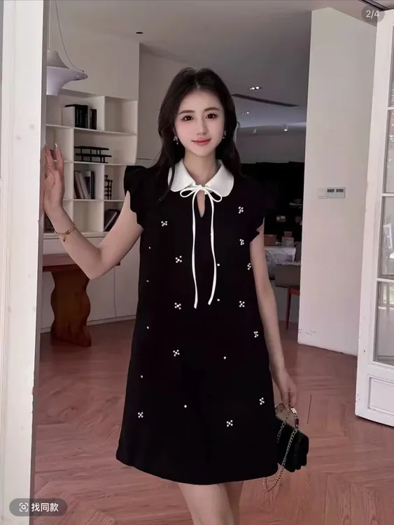 【南油一哥】甜心小飞袖时尚娃娃领黑色连衣裙2025夏季新款短裙女