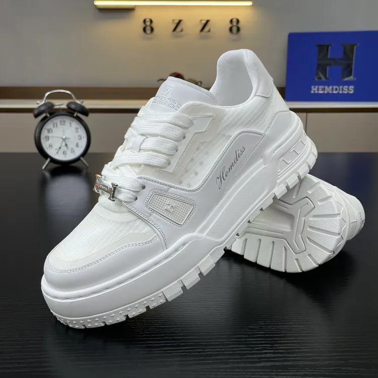 【8ZZ8名品】HEMDISS欧货男士四季时尚真皮透气休闲白鞋板鞋百搭