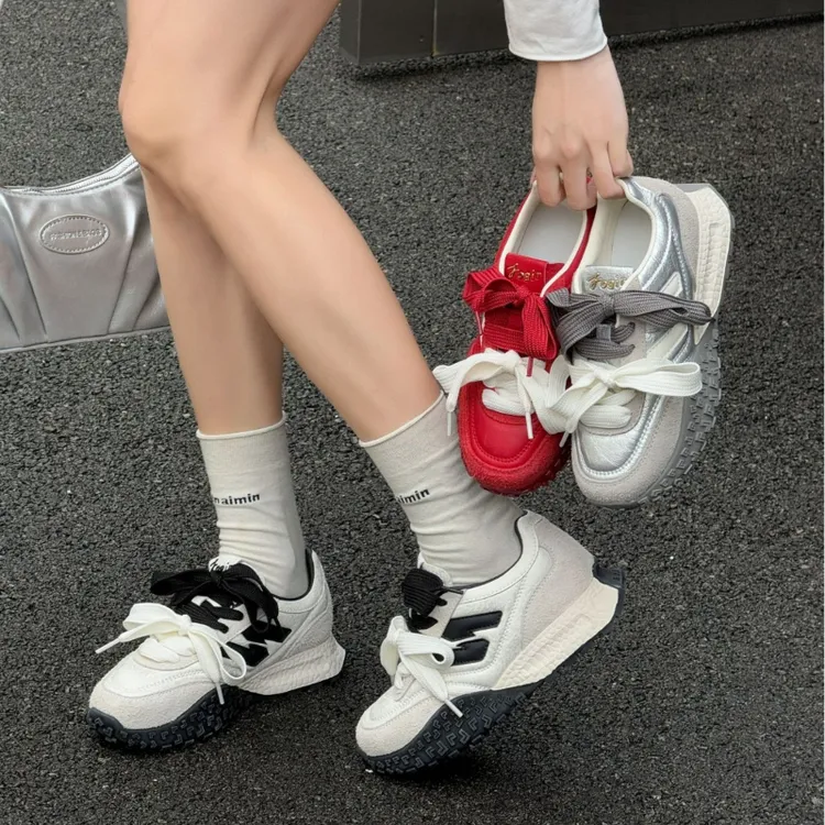 复古德训阿甘鞋女2025春季新款美拉德风红色平底休闲板鞋潮