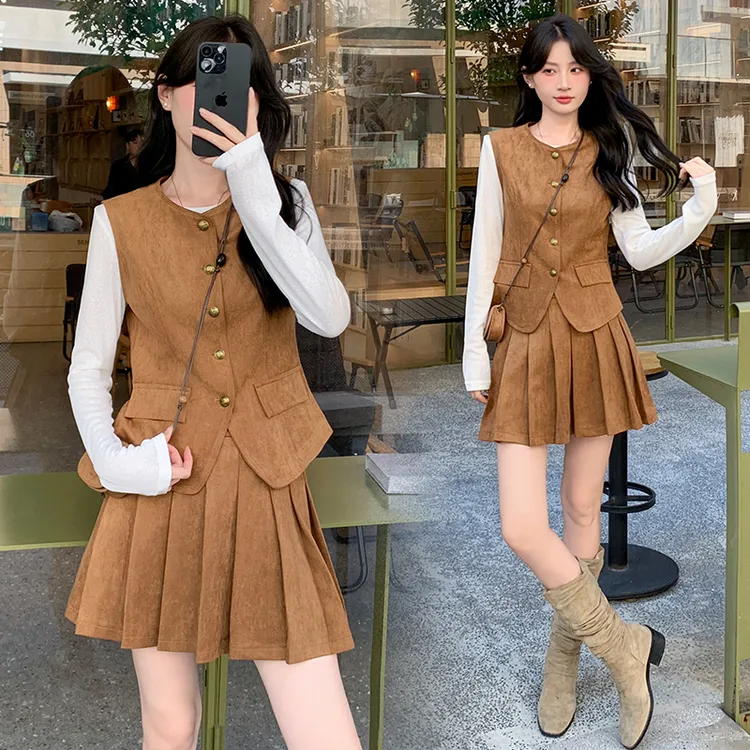 法式小香风马甲套装裙女2025春秋新款小个子洋气减龄百褶裙两件套