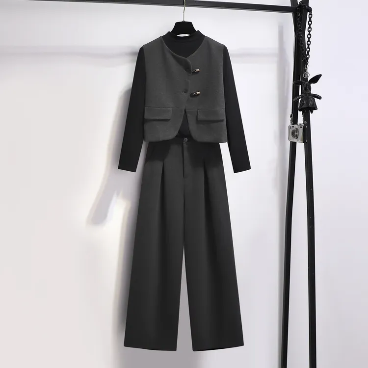 拉夏贝尔高级感时尚套装女秋冬2025新款马甲显瘦上衣阔腿裤三件套