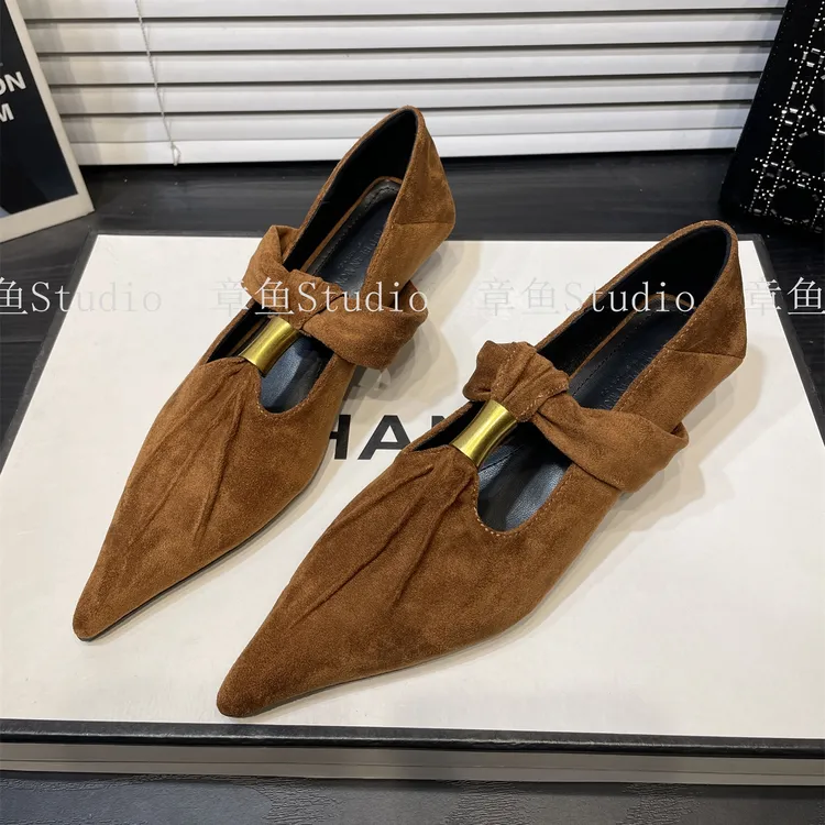 2025春秋法式绒面猫跟浅口尖头单鞋复古小香风细跟玛丽珍女鞋