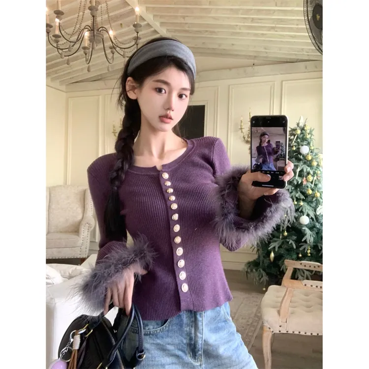 纽扣坑条紫色针织开衫女冬季2025新款修身显瘦复古毛毛拼接毛衣潮