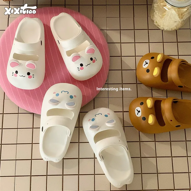 细细条 可爱卡通足弓沙滩凉拖女夏防滑厚底防撞玛丽珍包头洞洞鞋