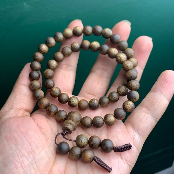 沉香卡8双圈13克乌身原叶绿奇楠沉香手串金沙叶圆珠多圈手串老料