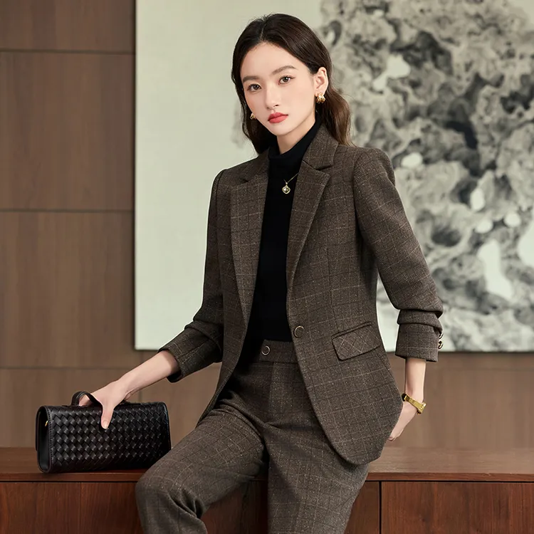 格子毛呢西装套装女2025秋冬新款职业装时尚气质百搭休闲西服上衣