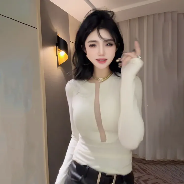 网红欧货性感镂空打底衫女冬季新款修身洋气百搭白色长袖小衫上衣