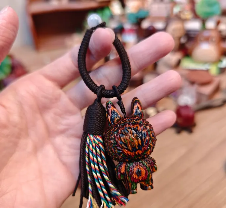 彩虹木布布 | 钥匙扣挂件 （流苏颜色随机！介意勿拍！）