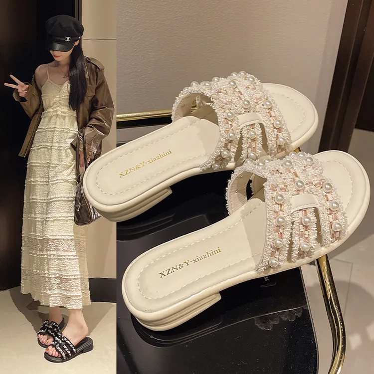 法式珍珠拖鞋女夏外穿新款仙女小香风时尚软底低跟一字沙滩凉拖鞋