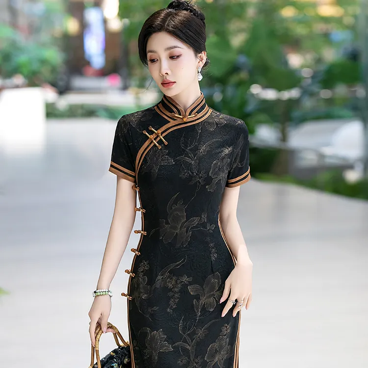 新中式旗袍高端2025夏季老上海复古长款素雅国风礼服日常可穿裙子