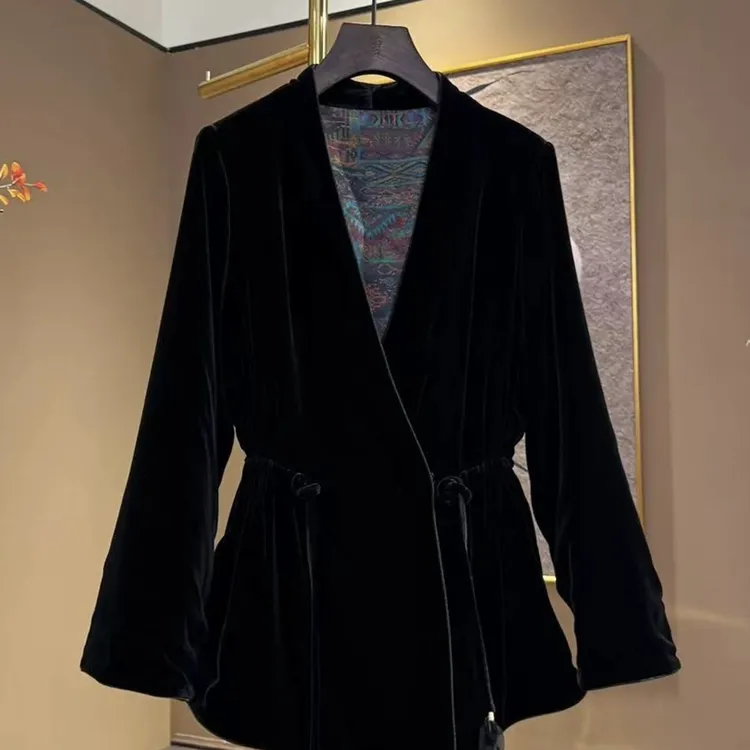 【淇淇】➕冬季小众设计时尚百搭V领抽绳丝绒美丽提花棉服