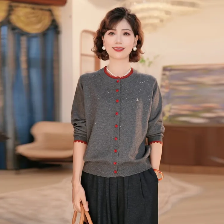 妈妈装时尚洋气圆领针织小衫2025新款秋季中老年女装显瘦百搭上衣