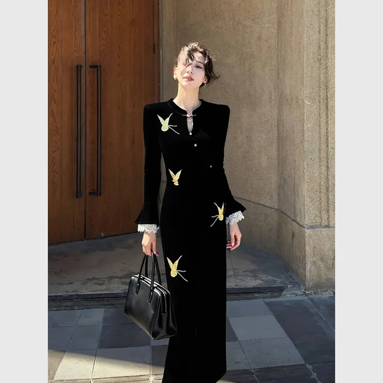 裙子高端精致收腰法式气质宴会黑色新款潮牌女装丝绒连衣裙高级感