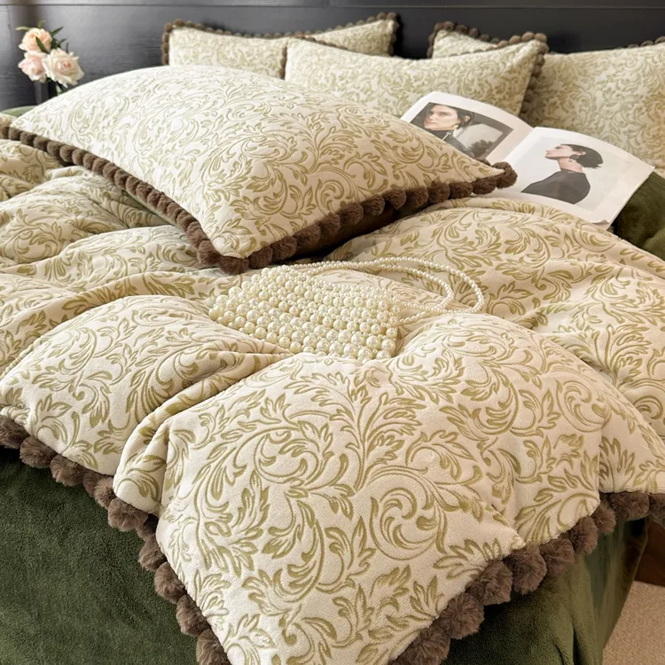 爆款冬季防寒优等品保暖类床品套件双面绒被罩单被牛奶加厚加绒