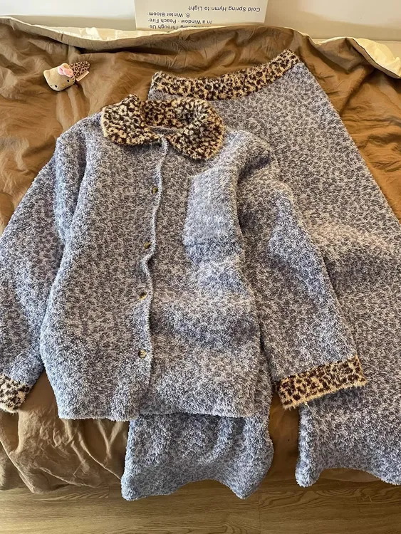 韩版凯蒂猫蓝色豹纹半边绒睡衣女秋冬新款长袖长裤休闲家居服套装