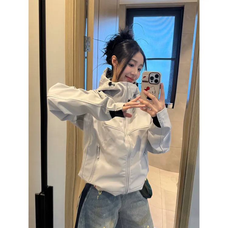 龙脊灰软壳冲锋衣男女款秋季美式连帽外套徒步爬山户外骑行服夹克