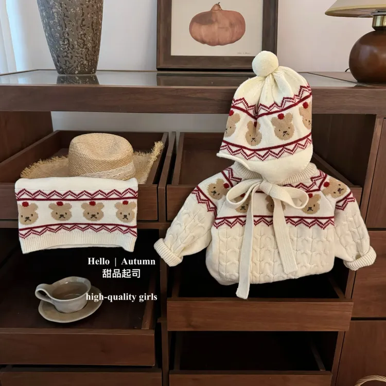【甜品起司】原创！新年款女童甜美可爱小熊麻花毛衣短裙套装