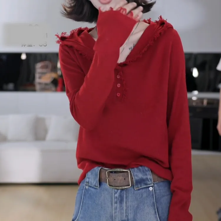 秋冬流苏连帽长袖卫衣纽扣设计流苏手袖帽衫LK2506058