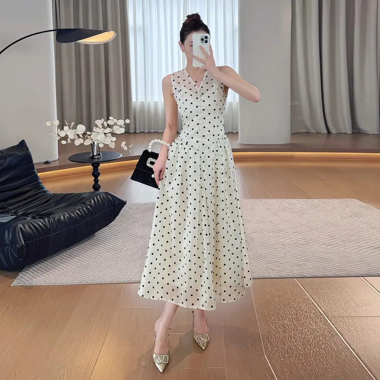 现货【心动波点】夏季气质V领波点假两件显瘦无袖连衣裙LZ2148
