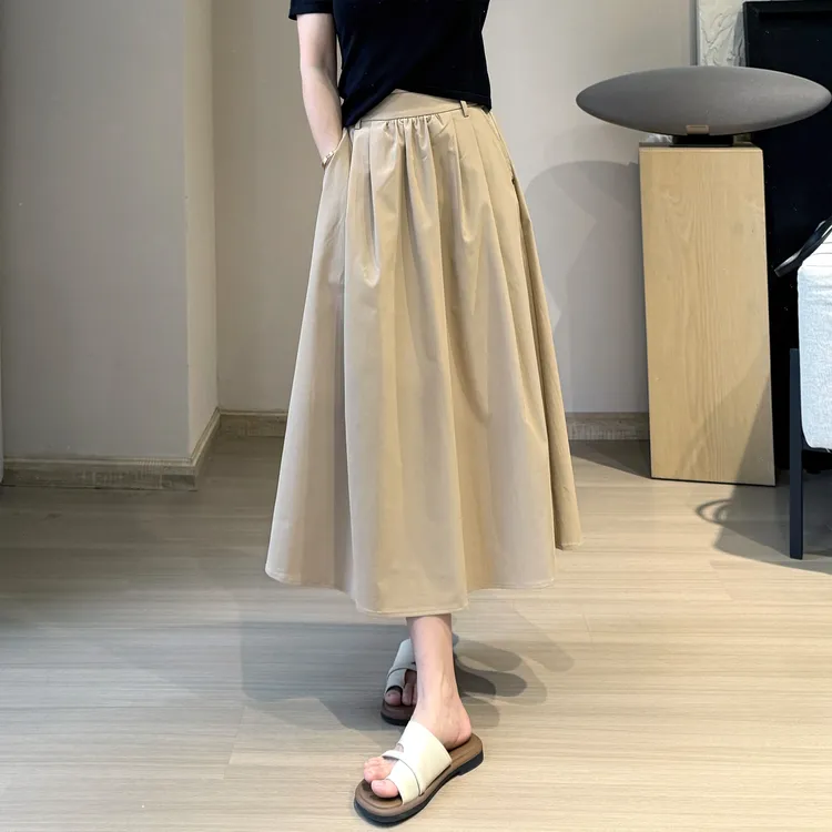 拉夏贝尔时尚百搭卡其色伞裙女2025夏季新款高腰凉感挺括半身长裙