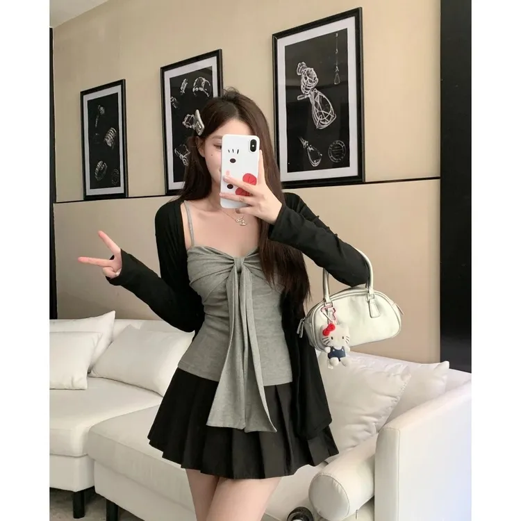 【6811】大码女装胖mm新款设计感拼接蝴蝶结褶皱吊带纯色单排扣开衫